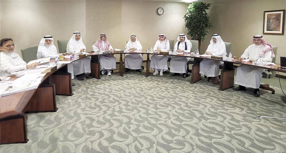 


The board of directors of Okaz Organization for Press and Publications meets in Jeddah.
