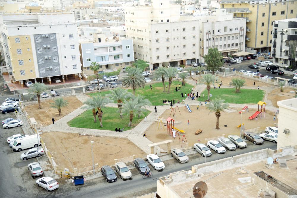 Many public parks in Jeddah suffer because of a lack attention by the local authorities to routine maintenance and regular cleanup. 