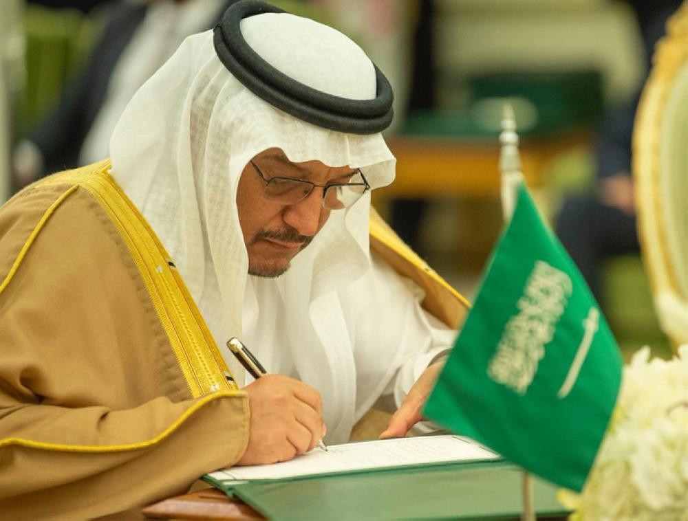 Custodian of the Two Holy Mosques King Salman receiving Prime Minister of Iraq Adil Abdul-Mahdi at Al-Yamamah Palace in Riyadh on Wednesday. — SPA
