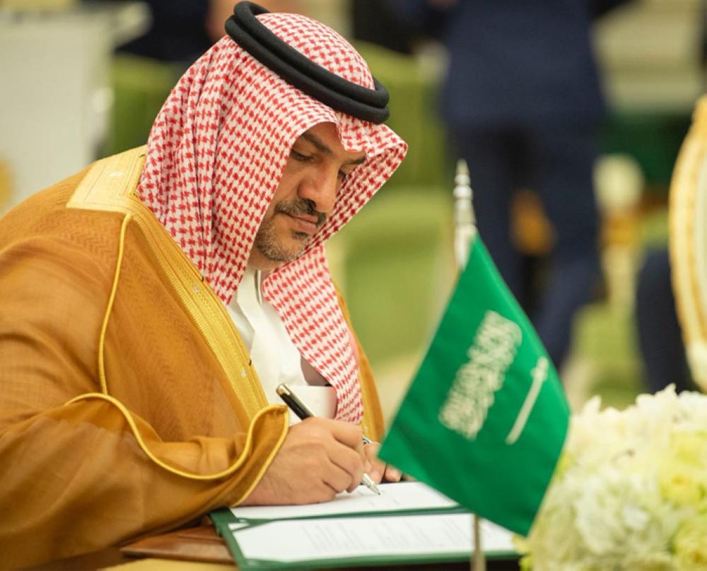 Custodian of the Two Holy Mosques King Salman receiving Prime Minister of Iraq Adil Abdul-Mahdi at Al-Yamamah Palace in Riyadh on Wednesday. — SPA
