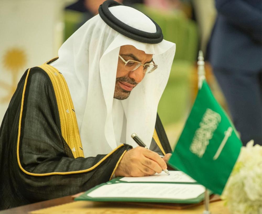 Custodian of the Two Holy Mosques King Salman receiving Prime Minister of Iraq Adil Abdul-Mahdi at Al-Yamamah Palace in Riyadh on Wednesday. — SPA
