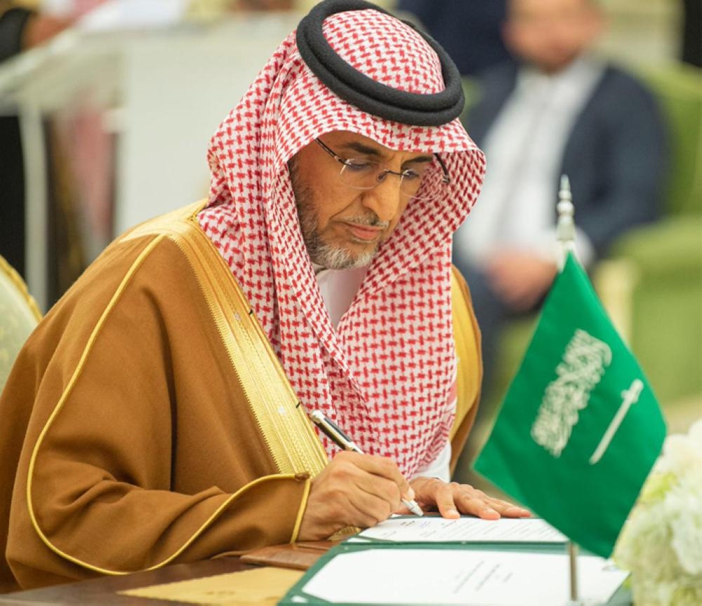 Custodian of the Two Holy Mosques King Salman receiving Prime Minister of Iraq Adil Abdul-Mahdi at Al-Yamamah Palace in Riyadh on Wednesday. — SPA
