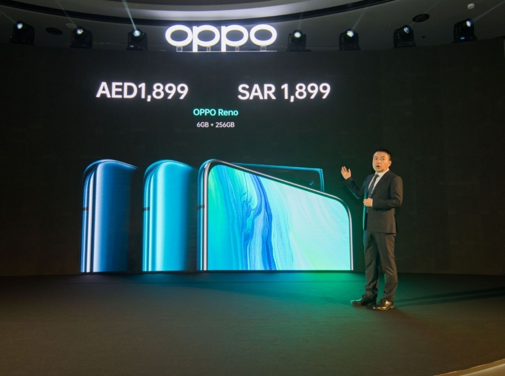 OPPO unveils Reno
with 10x zoom and
pivot rising camera