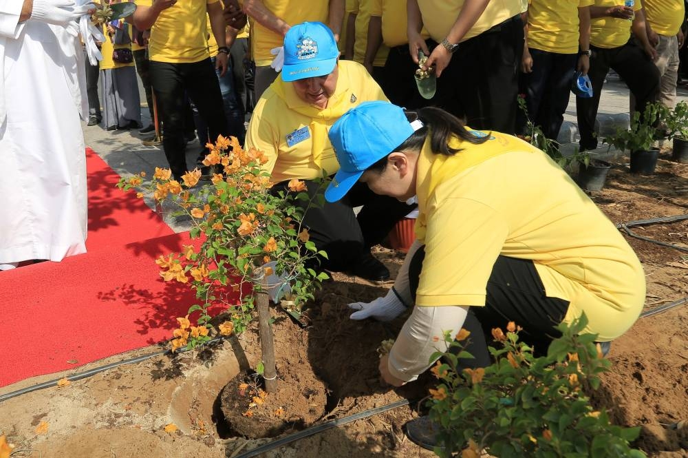 Thai community celebrates historic Royal Coronation