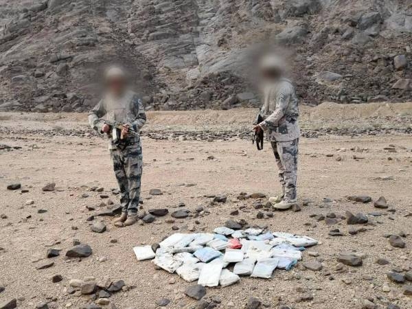 Saudi Border Guards arrest 35 drug smugglers in a month