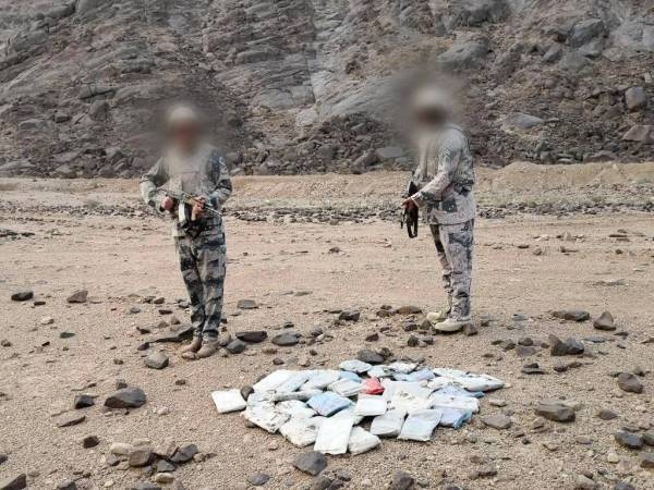 Saudi Border Guards arrest 35 drug smugglers in a month