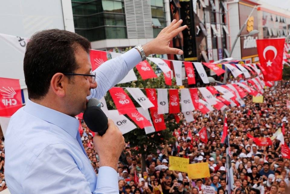 Main opposition Republican People's Party (CHP) mayoral candidate Ekrem Imamoglu addresses his supporters during an election rally in Istanbul. — File photo