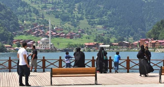 The green mountains of the Black Sea regions attract many Saudi and Arab tourists to Turkey.