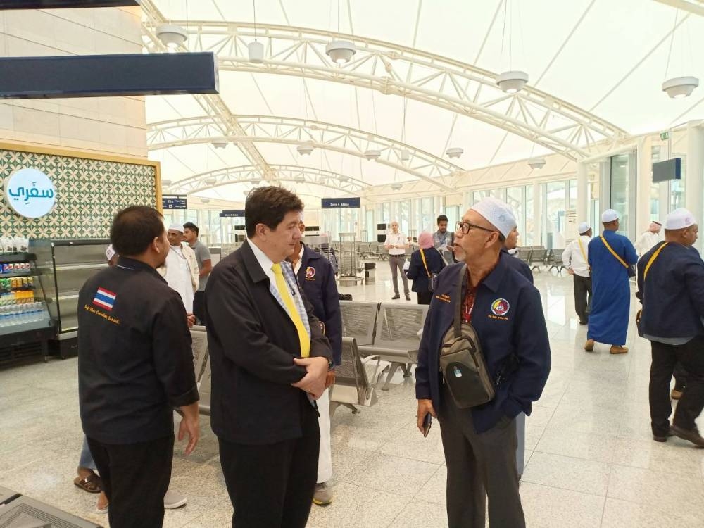 First batch of pilgrims from  Thailand arrive in Madinah