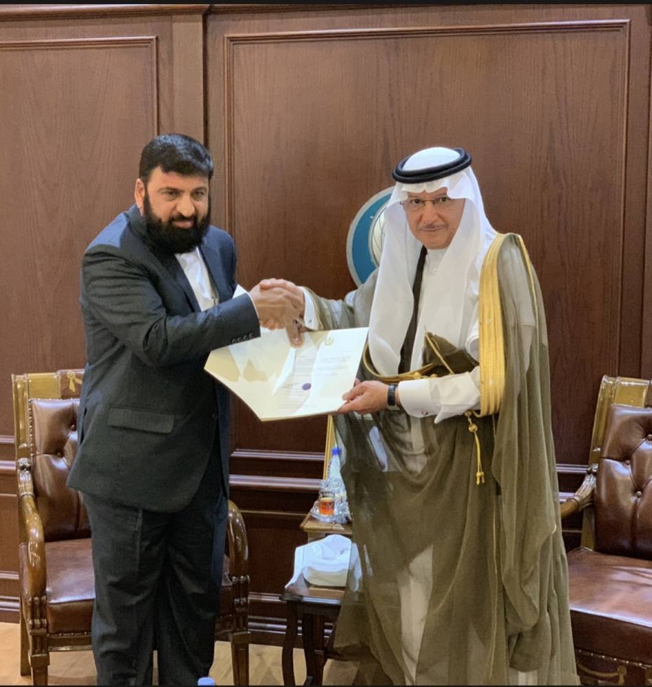 Secretary General of the Organization of Islamic Cooperation (OIC) Dr. Yousef Al-Othaimeen receives Ambassador of Afghanistan to Saudi Arabia Shafiq Samim at his office in Jeddah on Thursday. The ambassador presented to Al-Othaimeen his credentials as Afghanistan’s Permanent Representative to the OIC.

