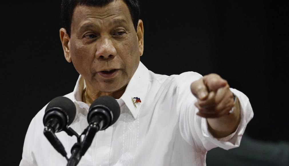 Philippine President Rodrigo Duterte delivers a speech during an event to honor overseas Filipino workers in Quezon City, east of Manila, on Friday. –Courtesy photo


Philippine President Rodrigo Duterte delivers a speech during an event to honor overseas Filipino workers in Quezon City, east of Manila, on Friday. –Courtesy photo

