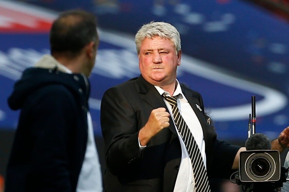 In this file photo taken on May 28, 2016, Hull City's English manager Steve Bruce (R) reacts during the English Championship playoff final football match between Hull City and Sheffield Wednesday at Wembley Stadium. Premier League club Newcastle United have announced that Steve Bruce is their new head coach. — AFP