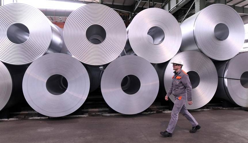 German industrial output data propel recession fears