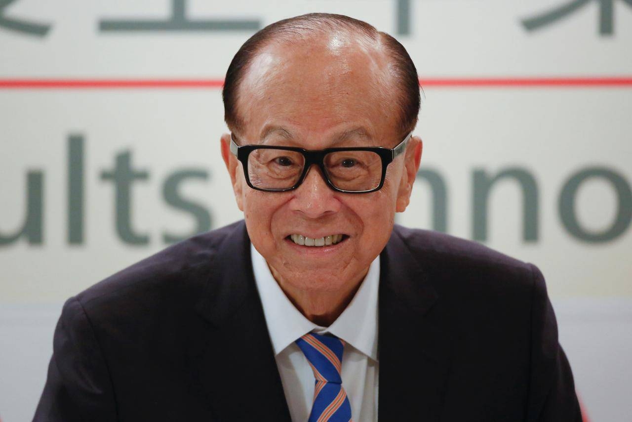 Hong Kong tycoon Li Ka-shing announces his retirement in Hong Kong on March 16, 2018. -Reuters