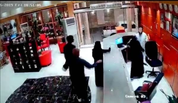 The video of the brawl in the Jazan hotel has gone viral. — Okaz photo
