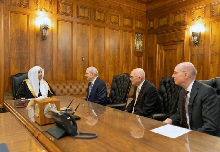 Secretary General of the Muslim World League (MWL) Sheikh Dr. Mohammed Bin Abdulkarim Al-Issa is received by Utah Governor Gary Herbert.