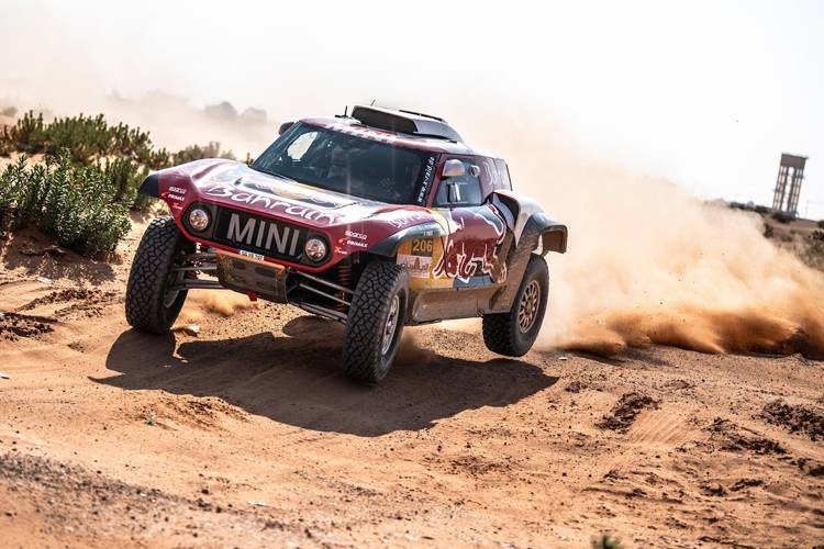 Yazeed Al-Rajhi and Michael Orr dominate the Riyadh Rally.