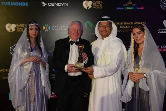 Nabeel M. Al Zarouni, Regional Promotions Manager, Middle East and Africa, receives the award on behalf of DCT - Abu Dhabi

