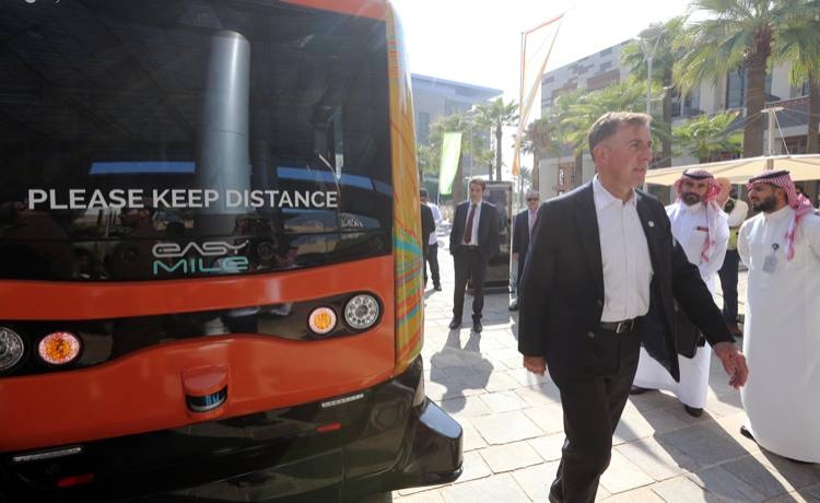 King Abdullah University of Science and Technology President Tony Chan cuts the ribbon to mark the launching of the Kingdom’s first self-driving vehicles in the university campus in Thuwal on Wednesday. — Photos by Amro A Sallam (Okaz/Saudi Gazette)