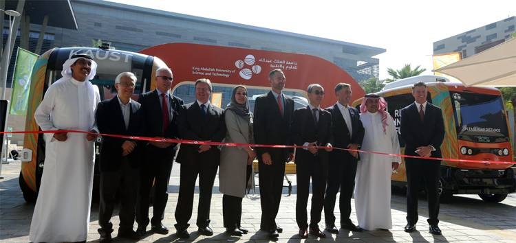 King Abdullah University of Science and Technology President Tony Chan cuts the ribbon to mark the launching of the Kingdom’s first self-driving vehicles in the university campus in Thuwal on Wednesday. — Photos by Amro A Sallam (Okaz/Saudi Gazette)