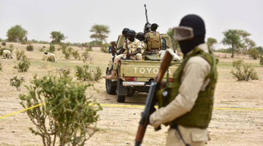 Niger troops patrol near Diffa, southeast of Niger, in this June 16, 2016 file photo. — AFP
