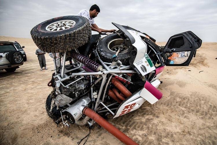 Yazeed Al-Rajhi and Carlos Sainz duel in the desert on Friday.