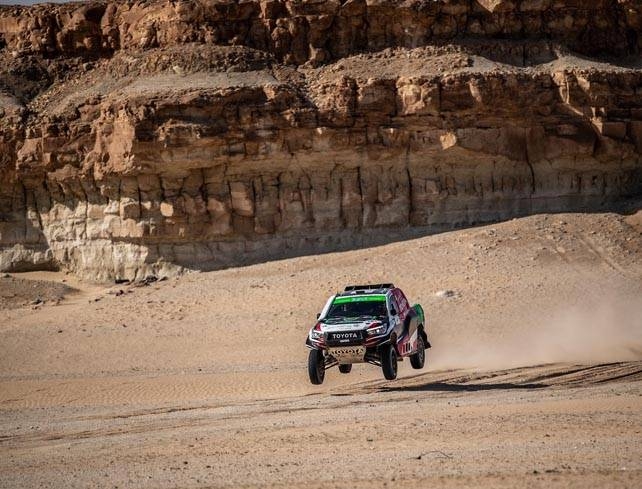 Yazeed Al-Rajhi flies to victory at the Sharqiya Baja.