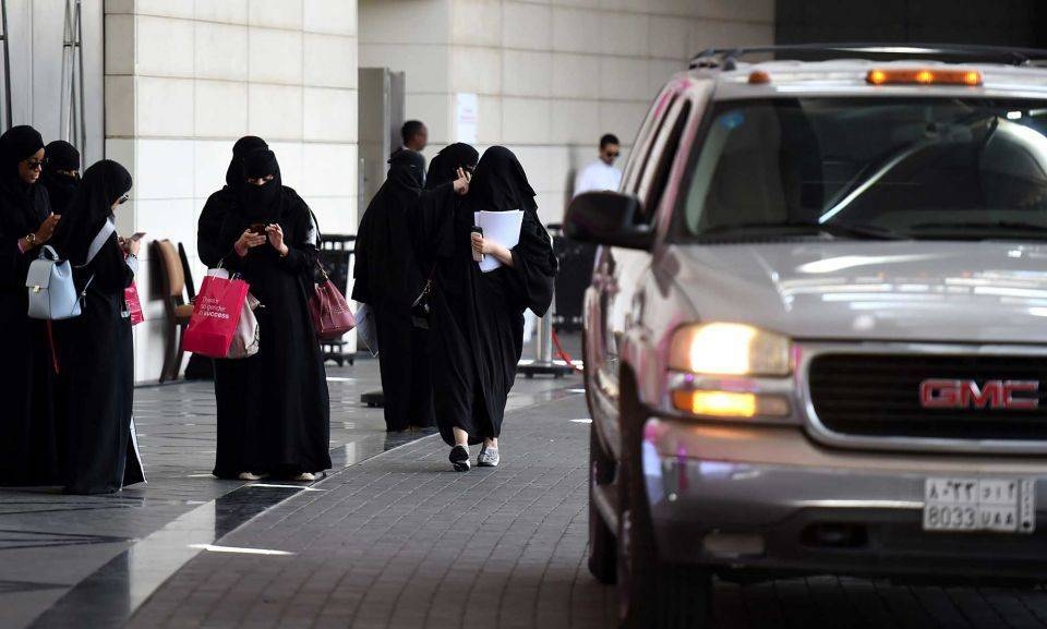 A Saudi woman carrying a valid driving license from another country will have to change it into a Saudi driving license but can drive with it for a year.