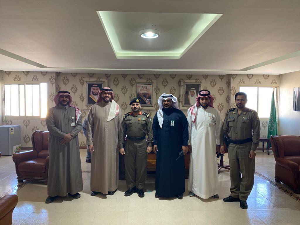 During the opening of Najm's 40th in Ar-Rass. Group photo shows Colonel Abdullah Saleh Al-Masoud, Director of Ar-Rass Traffic Police Division;  Ibrahim Al-Mahboub, Chief Operating Officer at Najm, with other officials.

