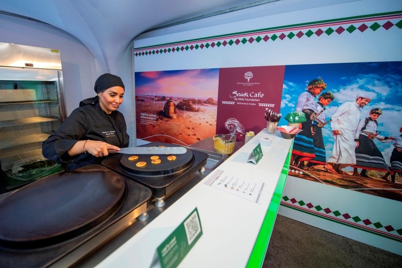 Young Saudis become instruments of change with their innovative projects in Davos