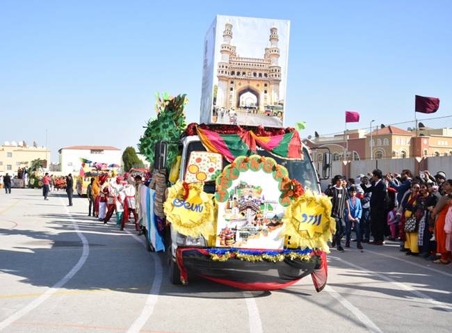 IISD Managing Committee Kaleem Ahmad and Principal and HOI Zubair Ahamed Khan welcomed with a guard of honor.