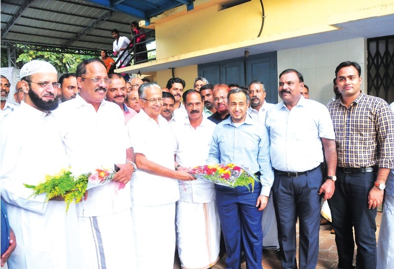 Panakkad Sayed Hyderali Shihab Thangal inaugurates the new premises of Shihab Thangal Charitable Dialysis, Research & Rehabilitation Center, in Kondotty, Kerala.