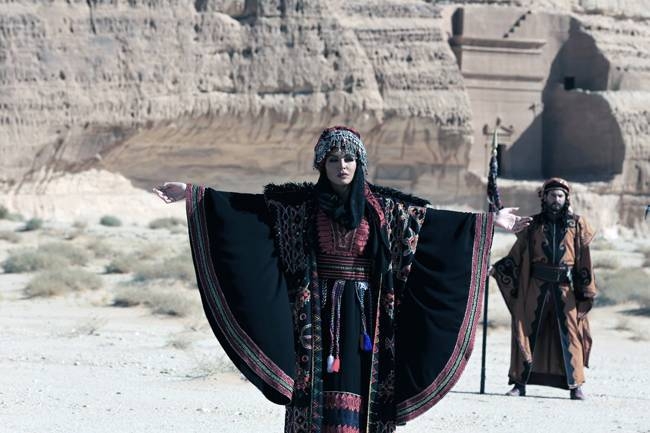 Jamil and Bouthayna is a theatrical production that tells the legendary love story of the poet Jamil Bin Ma’amar who fell madly in love with Bouthayna Bint Hayyan. The RCU assigned the Caracalla Dance Theatre the task of retelling the authentic romantic adventure inspired by an ancient love story born in the Arabian desert. 