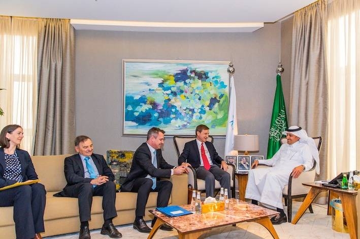Minister of Transport Eng. Saleh Bin Nasser Al-Jasser received at the Ministry’s headquarter office here Tuesday an official economic delegation from German business leaders led by Niko Warbanoff, chairman of the Board of managing directors DB Engineering & Consulting GmbH.