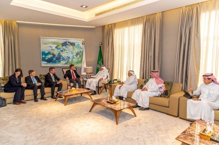 Minister of Transport Eng. Saleh Bin Nasser Al-Jasser received at the Ministry’s headquarter office here Tuesday an official economic delegation from German business leaders led by Niko Warbanoff, chairman of the Board of managing directors DB Engineering & Consulting GmbH.