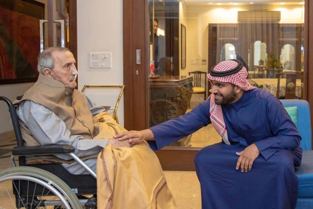 Minister of Culture Prince Badr Bin Farhan calls on Ebrahim Al-Kazi, Indian theater legend of Saudi origin, during his visit to New Delhi in February last year.