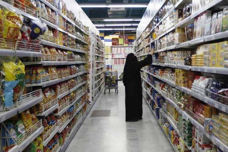 The ministry’s monitoring teams have carried out field tours to verify the availability of food products and supplies in Qatif governorate. — Courtesy photo