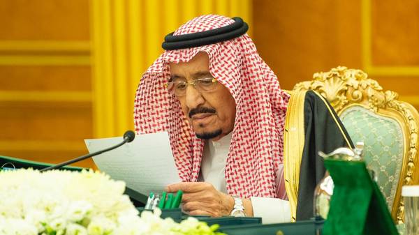 King orders lockdown in Makkah, Madinah, Riyadh