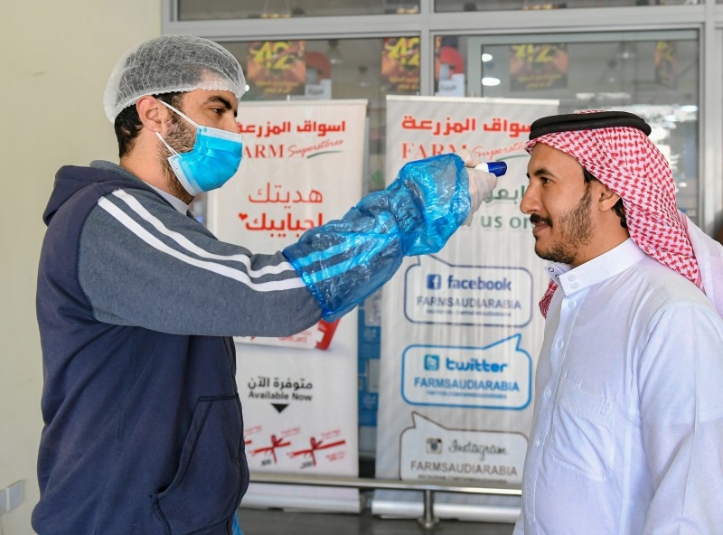 Saudi Arabia reports second coronvirus death as infections hit 900