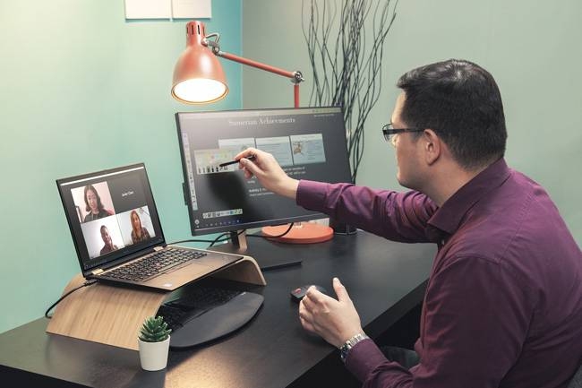 Distance learning tools offered free as coronavirus spreads