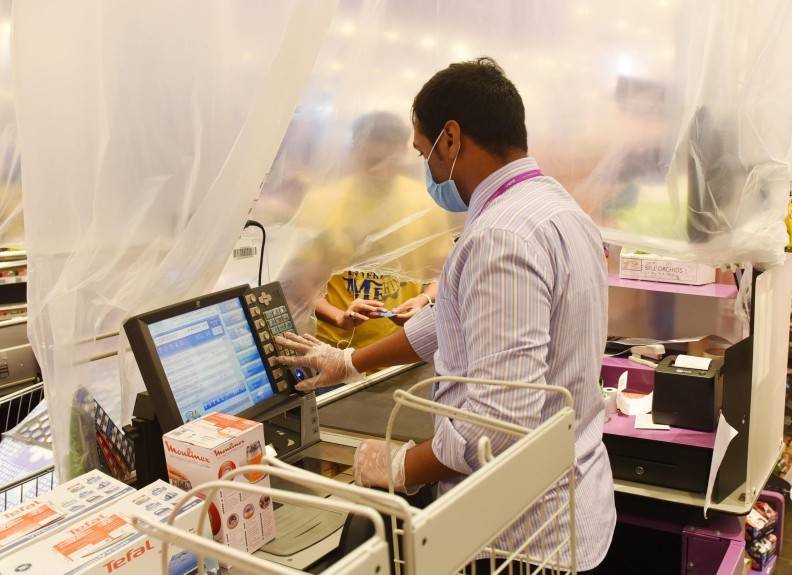 Out of the new cases, 90 were recorded in Makkah, 78 in Madinah, 69 in Riyadh and 54 in Jeddah, the ministry said. — SPA 