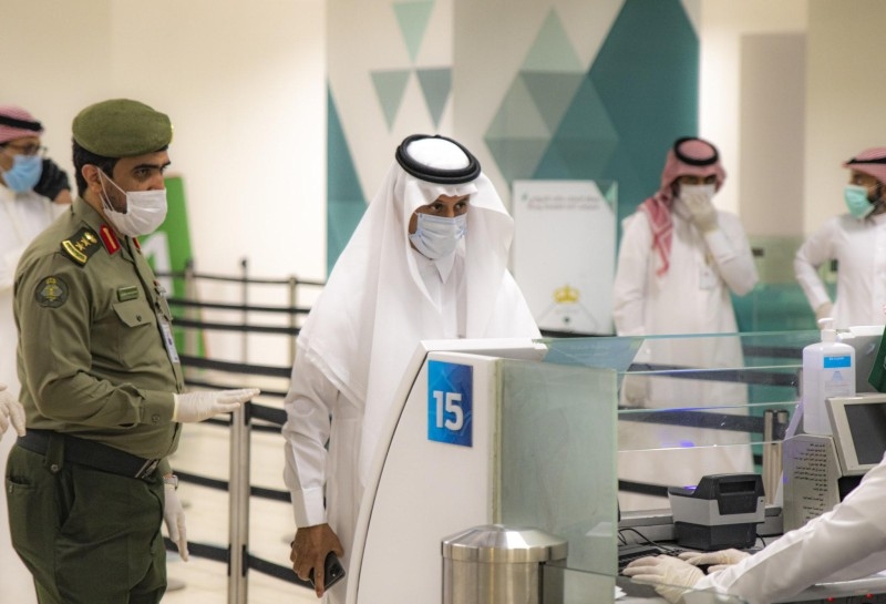 Tourism Minister inspects hotels for housing returning Saudis