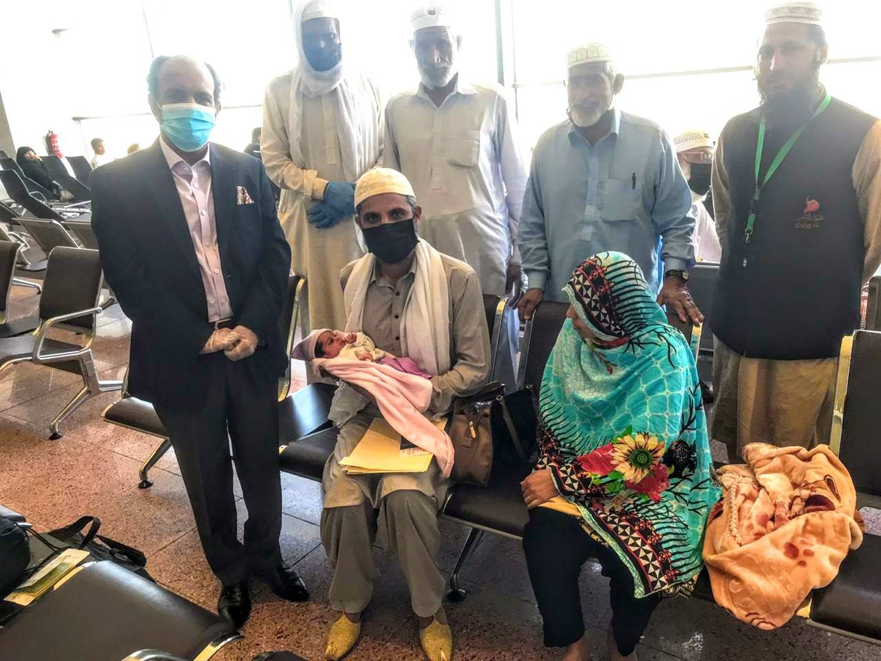 254 Pakistani Umrah pilgrims return home