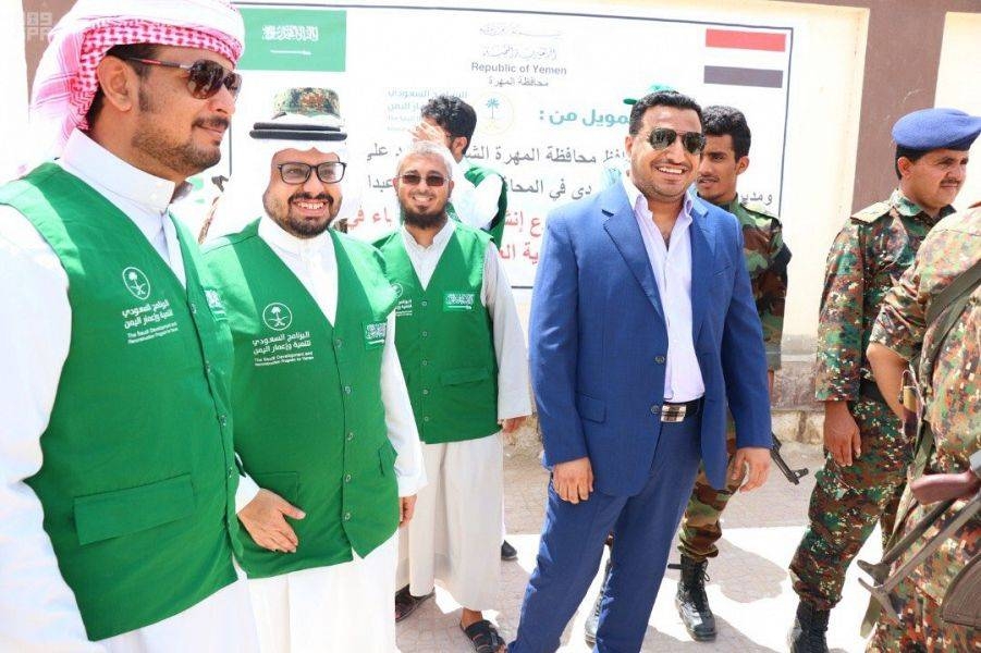The foundation stone of the project was laid by Gov. of Al-Mahrah Muhammad Ali Yasir in the presence of Minister of State Sheikh Muhammad Abdullah Keda and SDRPY director in Al-Mahrah Engineer Abdullah Basulaiman among others. — SPA