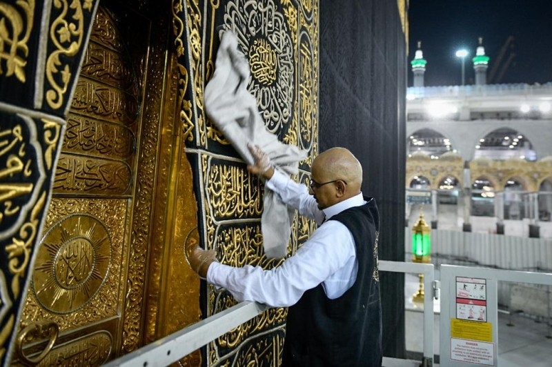 Surface and cover of Holy Kaaba sterilized