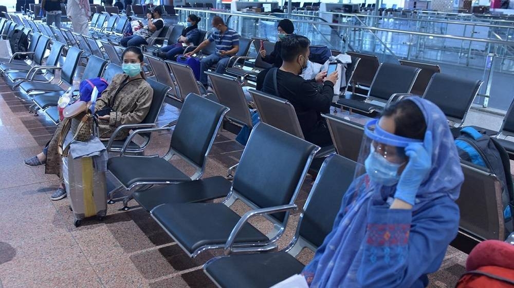 First flight of Filipinos leaves for Manila