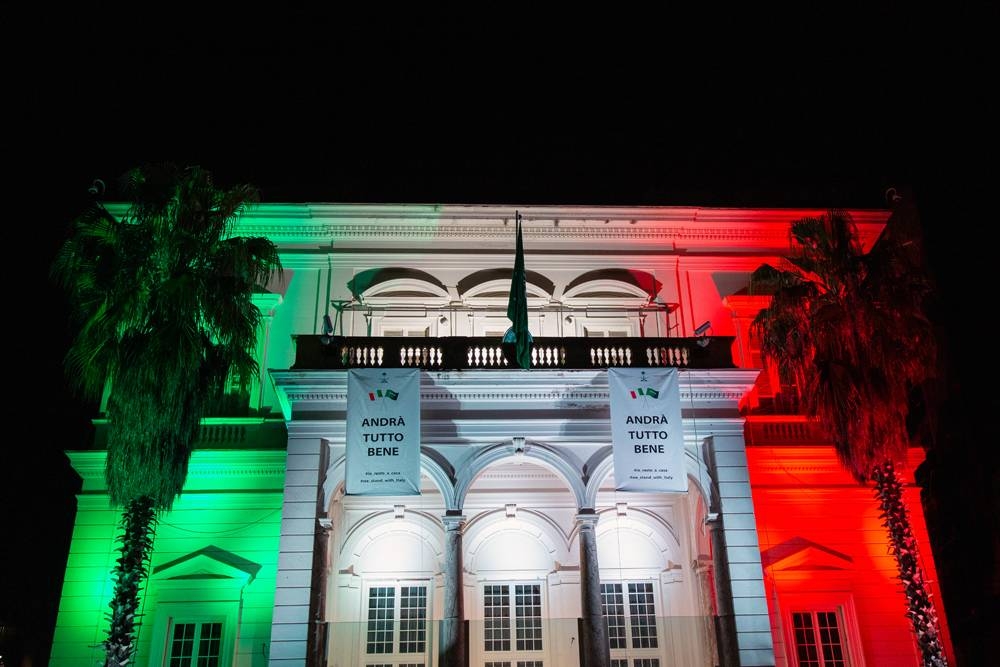 On the occasion of Italy’s Liberation Day, the Embassy of Saudi Arabia in Rome illuminated its headquarters with the colors of the Italian flag, as a sign of solidarity and closeness with Italy in the common struggle against COVID-19.
