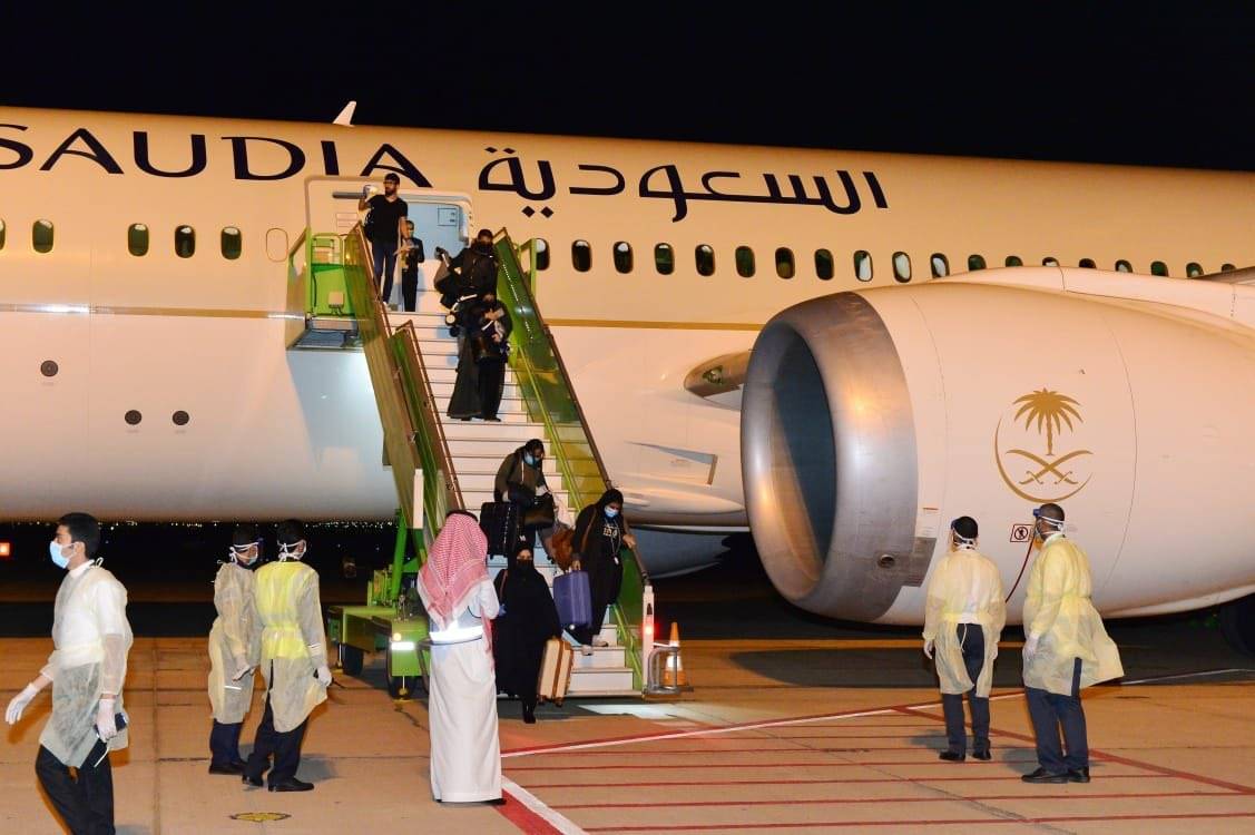 First flight with citizens from Madrid arrives in Hail airport