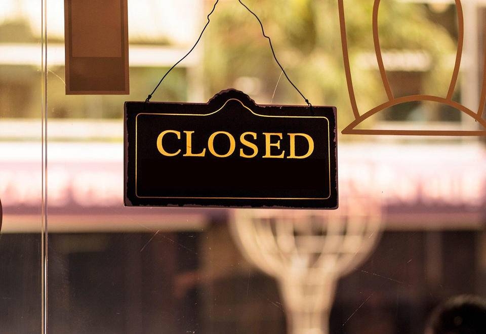 Dubai shuts 9 shops, fines 18
for ignoring safety measures