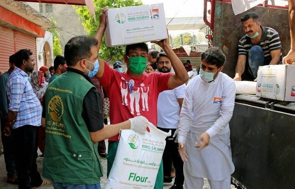Relief trucks affiliated to King Salman Humanitarian Aid and Relief Center (KSrelief) at the Al-Wadiah border point. 